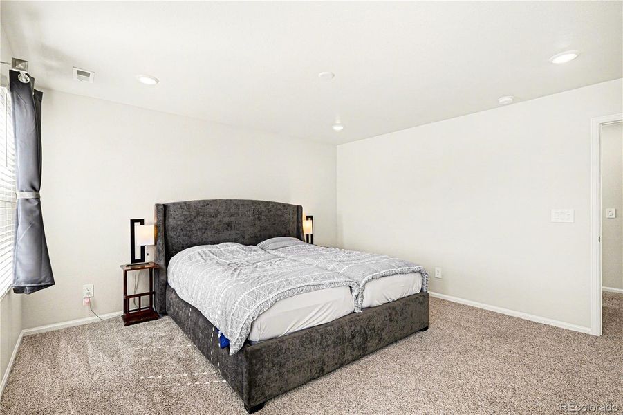 Furnished interior view inside a new home in Murphy Creek, Aurora (Image 20).