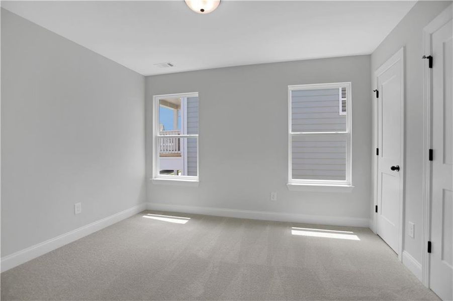 Spacious, unfurnished interior of a new home in Twin Lakes, Hoschton (Image 27).