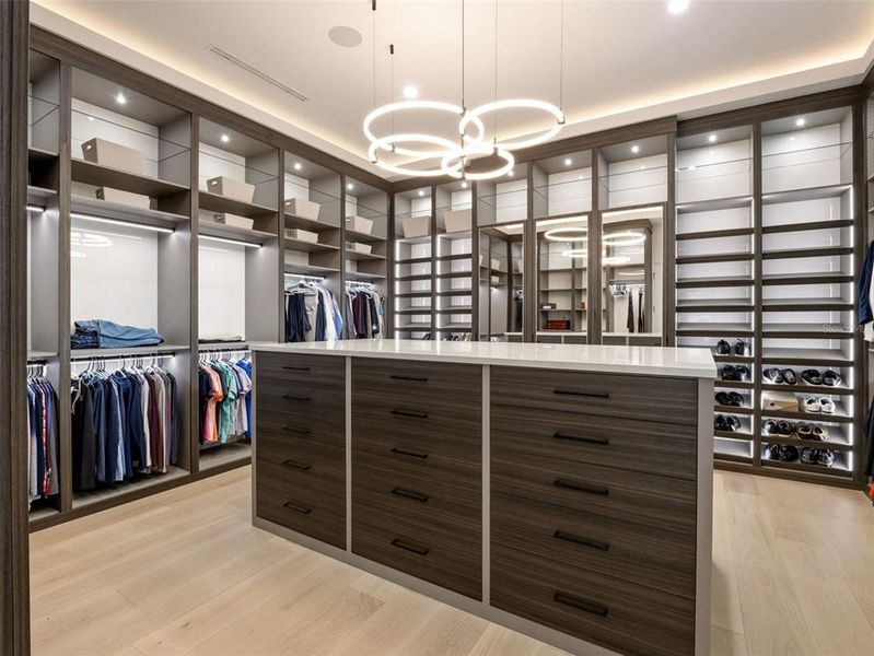 Furnished interior view inside a new home in , Orlando (Image 69).