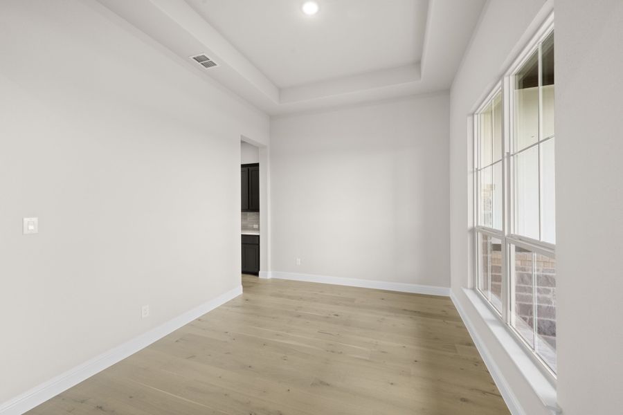 Spacious, unfurnished interior of a new home in Pecan Acres, Red Oak (Image 15). Spacious, unfurnished interior of a new home in Pecan Acres, Red Oak (Image 15).