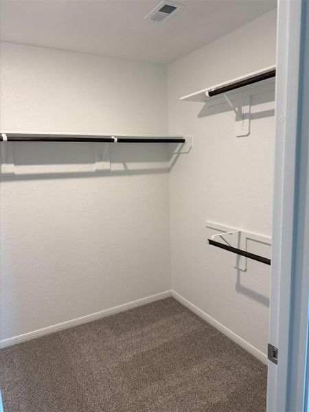 Spacious, unfurnished interior of a new home in River's Edge, Conroe (Image 24).