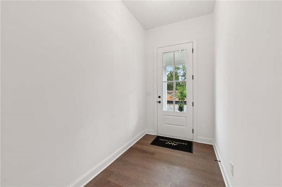 Spacious, unfurnished interior of a new home in East Harbor II at Chestatee, Dawsonville (Image 39).