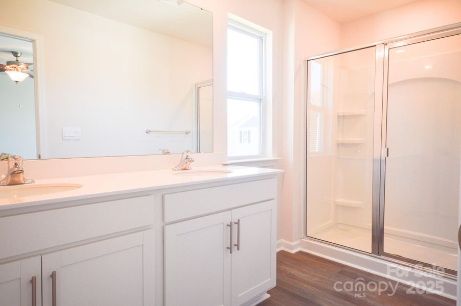 Photos are representative Photos are representative