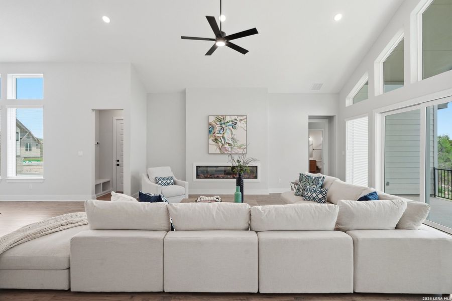 Furnished interior view inside a new home in Potranco Oaks, Castroville (Image 35).