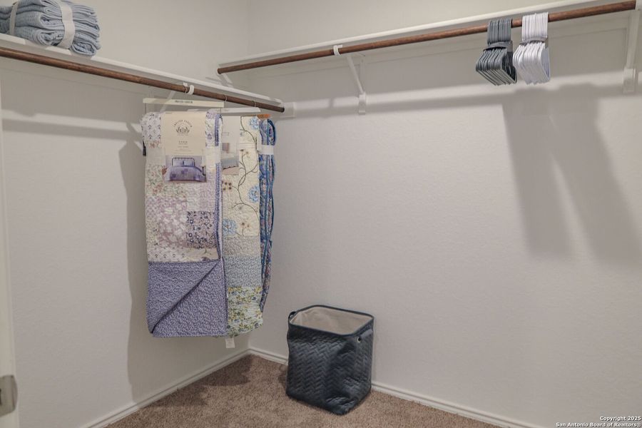 Furnished interior view inside a new home in Mission del Lago, San Antonio (Image 17). Furnished interior view inside a new home in Mission del Lago, San Antonio (Image 17).