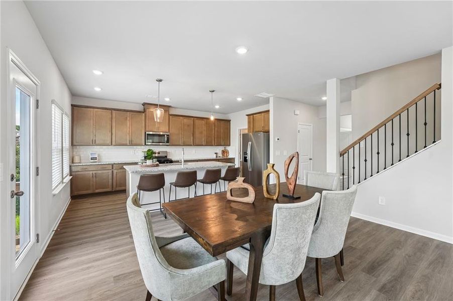 Furnished interior view inside a new home in Ivey Township, Dallas (Image 13).