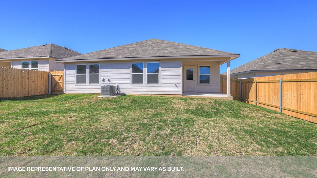 Exterior details and patio area of a home in Arroyo Ranch, Seguin (Image 2).