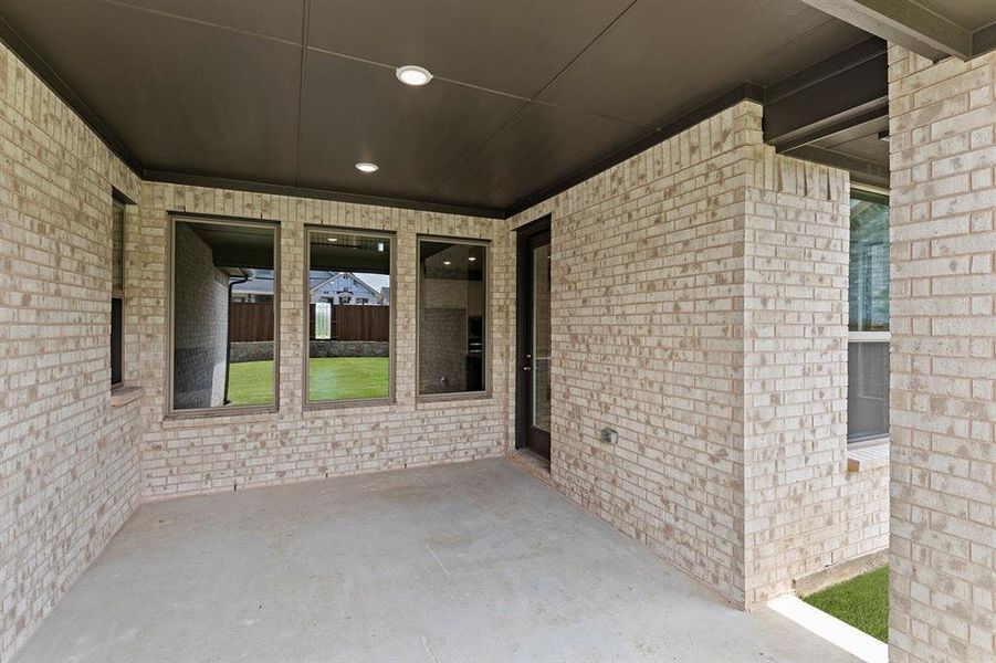 25. 4281 Berylline - Patio