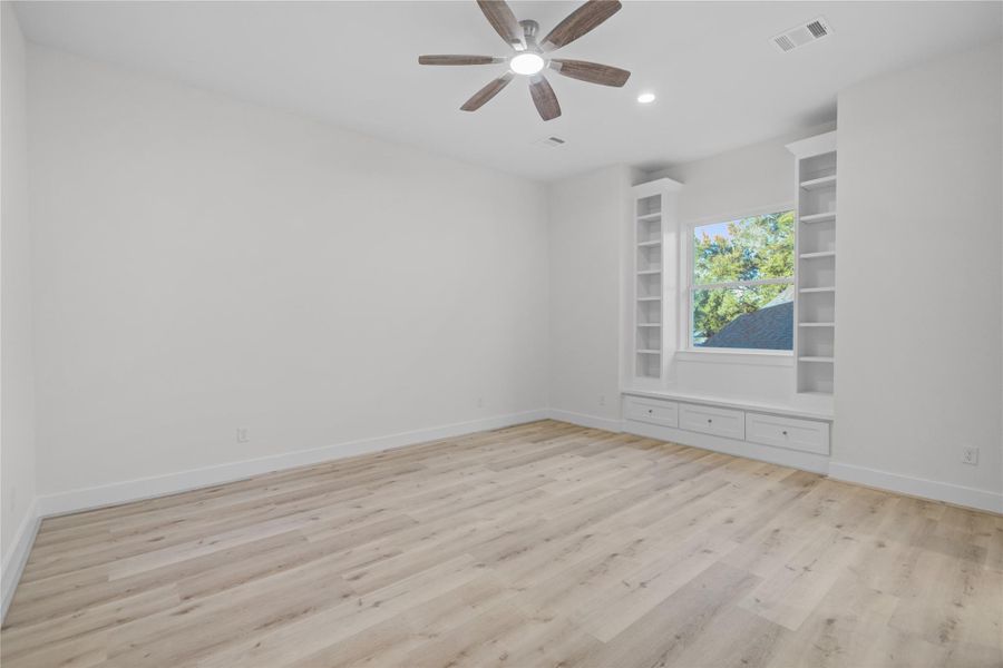Spacious, unfurnished interior of a new home in , Houston (Image 47).