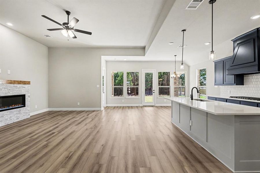 Spacious, unfurnished interior of a new home in Sagebrush Addition, Midlothian (Image 21).