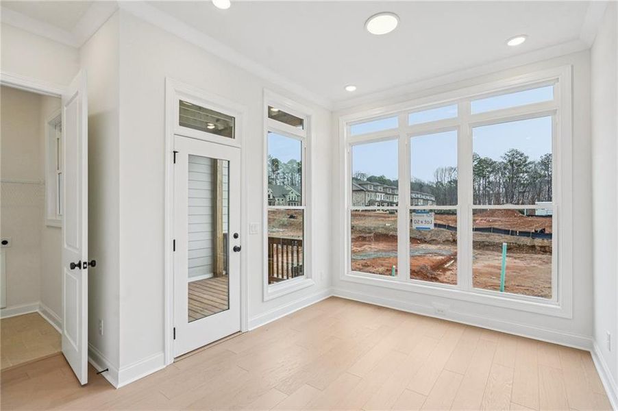 Spacious, unfurnished interior of a new home in Ward's Crossing Townhomes, Johns Creek (Image 16).