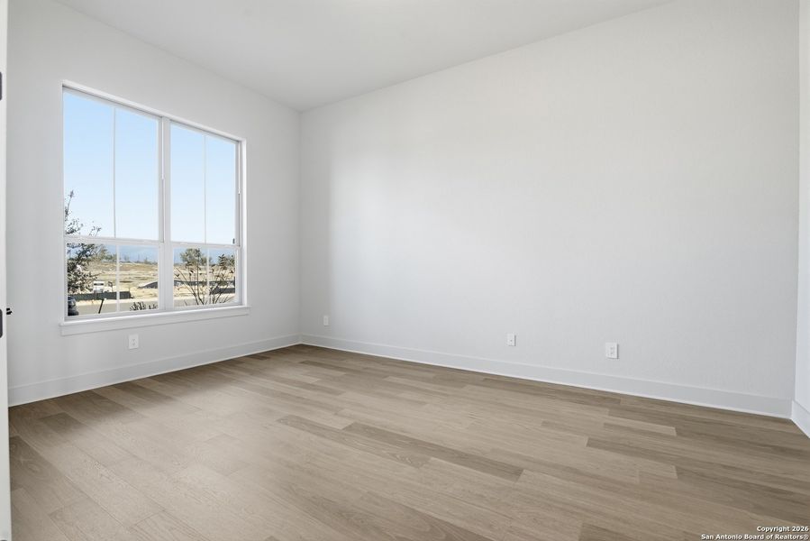 Spacious, unfurnished interior of a new home in Haby Hill 60s, San Antonio (Image 45).