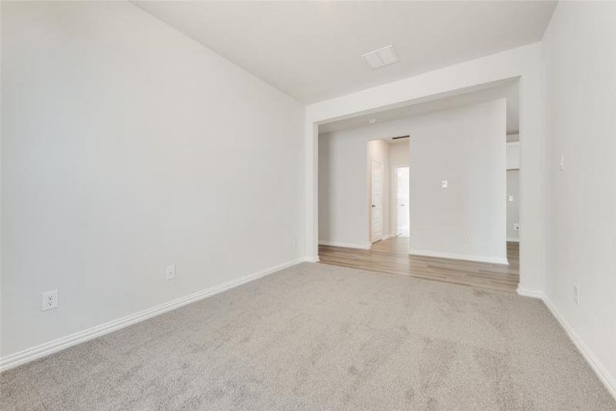 Spacious, unfurnished interior of a new home in Spiritas Ranch, Little Elm (Image 23).