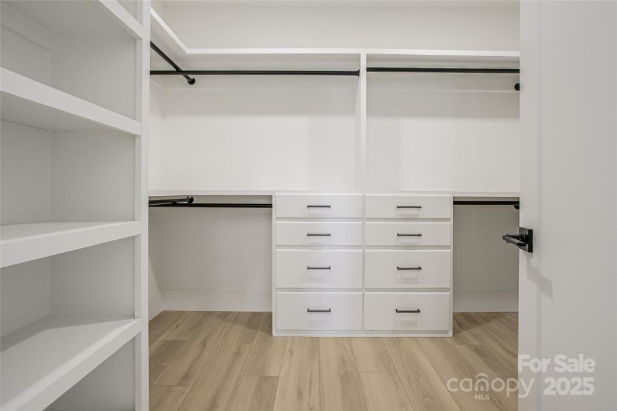 Image 42 of a home in .