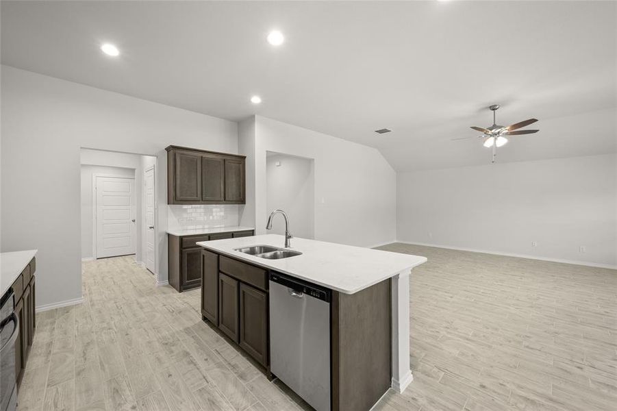 2631 Streamside- Kitchen-3