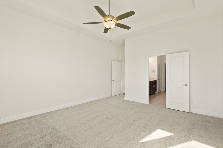 Spacious, unfurnished interior of a new home in Lake Breeze, Lavon (Image 30).