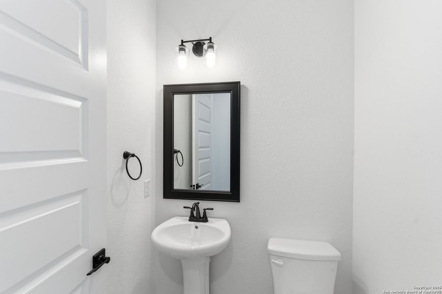 Furnished interior view inside a new home in Mesa Western, Cibolo (Image 17).