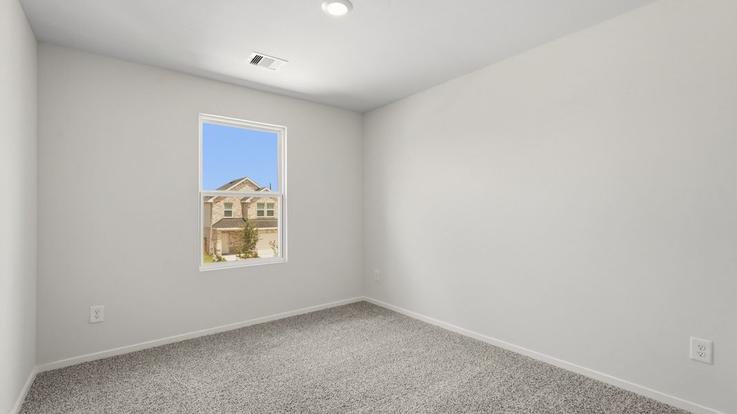Spacious, unfurnished interior of a new home in Cypress Green, Tomball (Image 23).
