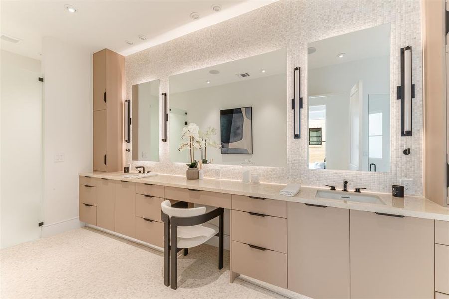 Furnished interior view inside a new home in , Dallas (Image 17).