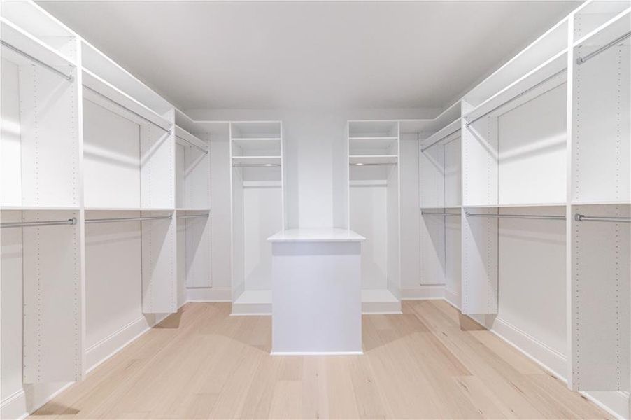 Spacious, unfurnished interior of a new home in Mayfair on Main, Alpharetta (Image 25).