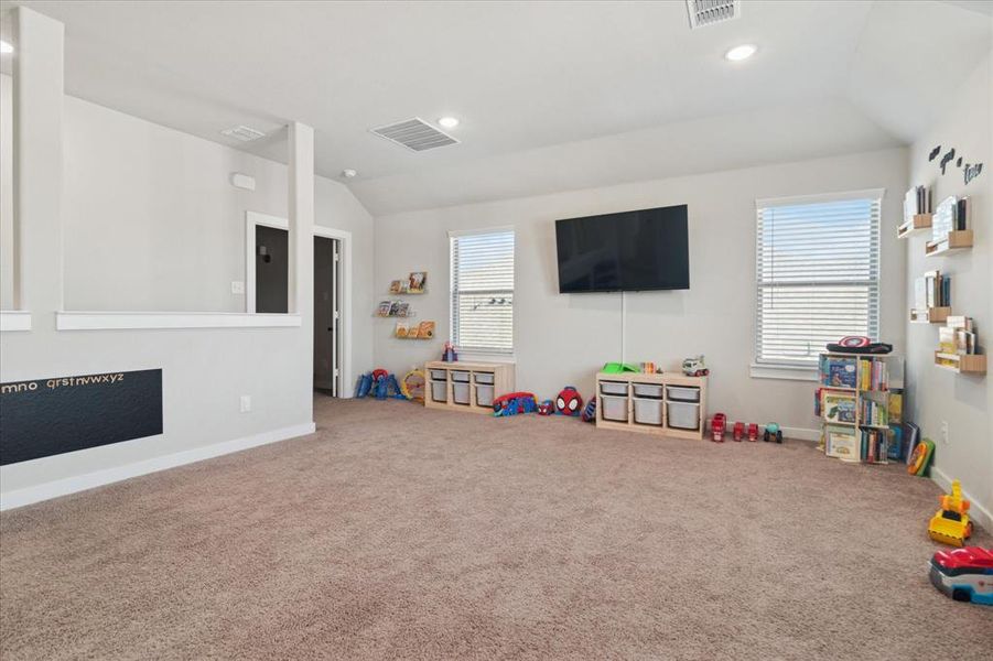 Furnished interior view inside a new home in Creekside, Royse City (Image 23).