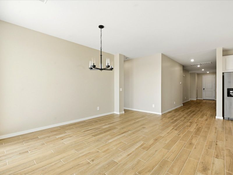 Spacious, unfurnished interior of a new home in White Tank Foothills Reserve Series, Waddell (Image 13).
