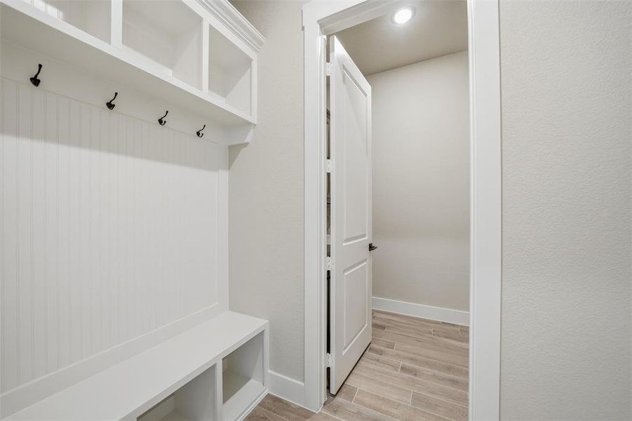 Spacious, unfurnished interior of a new home in Eagle Ridge Estates, Weatherford (Image 17).