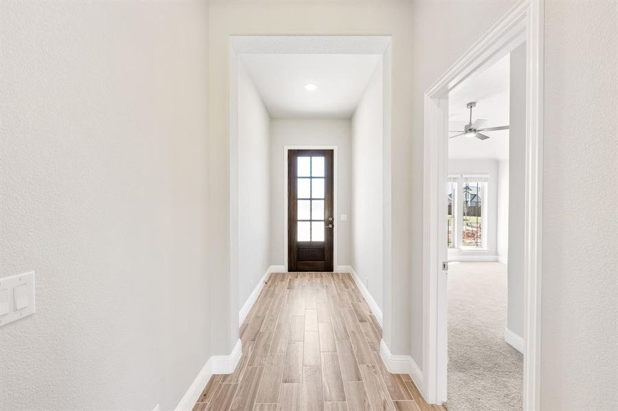 Spacious, unfurnished interior of a new home in Somerset, Venus (Image 32).