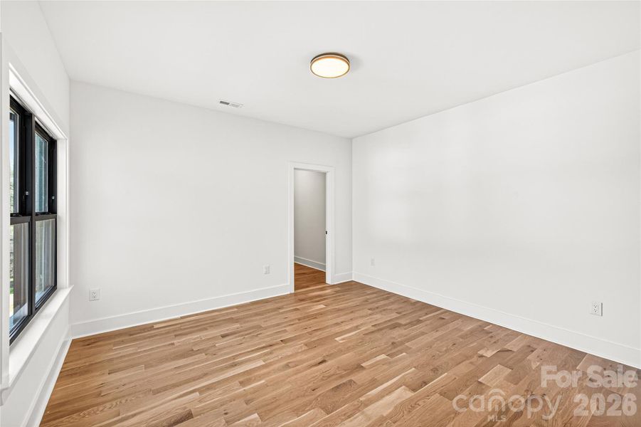 Spacious, unfurnished interior of a new home in , Belmont (Image 33).