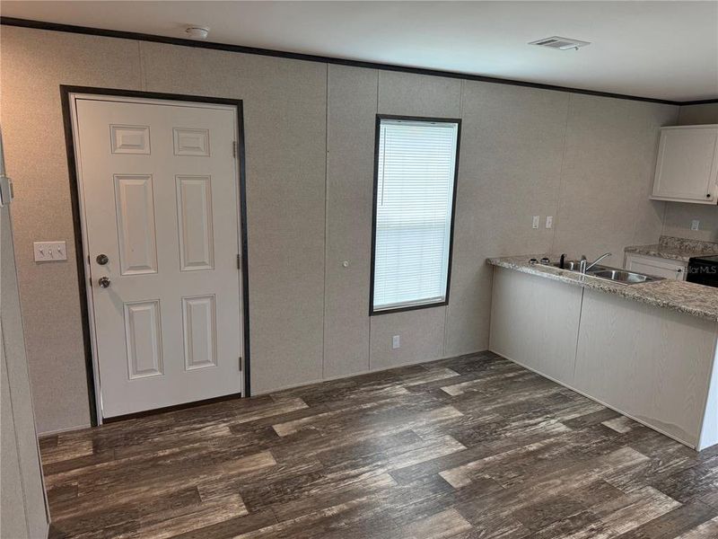 Spacious, unfurnished interior of a new home in , Lake Panasoffkee (Image 8). Spacious, unfurnished interior of a new home in , Lake Panasoffkee (Image 8).