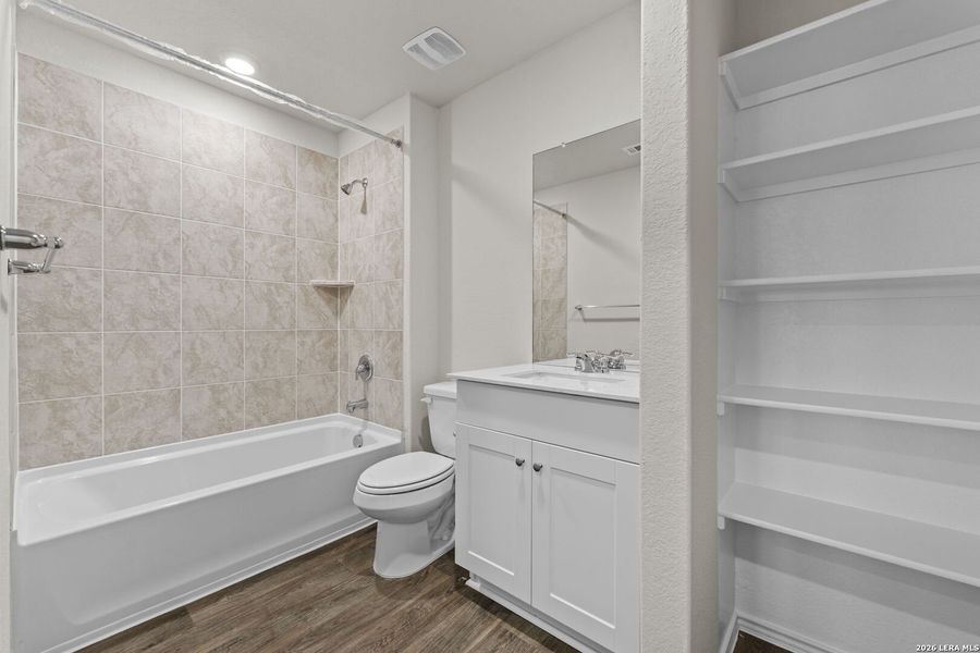 Furnished interior view inside a new home in Winding Creek, New Braunfels (Image 7).