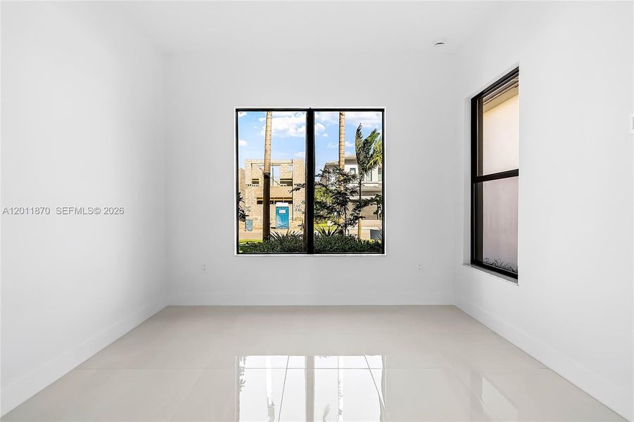 Spacious, unfurnished interior of a new home in , Boca Raton (Image 65).