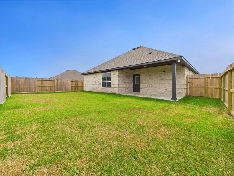 Front exterior of a new home in , Santa Fe, TX, highlighting curb appeal (Image 20). Front exterior of a new home in , Santa Fe, TX, highlighting curb appeal (Image 20).