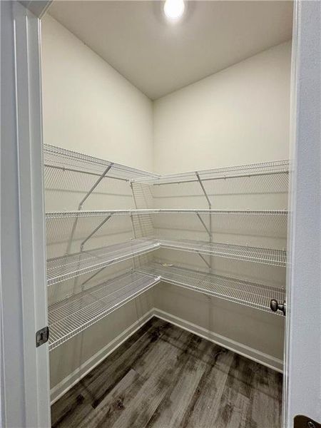 Spacious, unfurnished interior of a new home in , Eastanollee (Image 16).