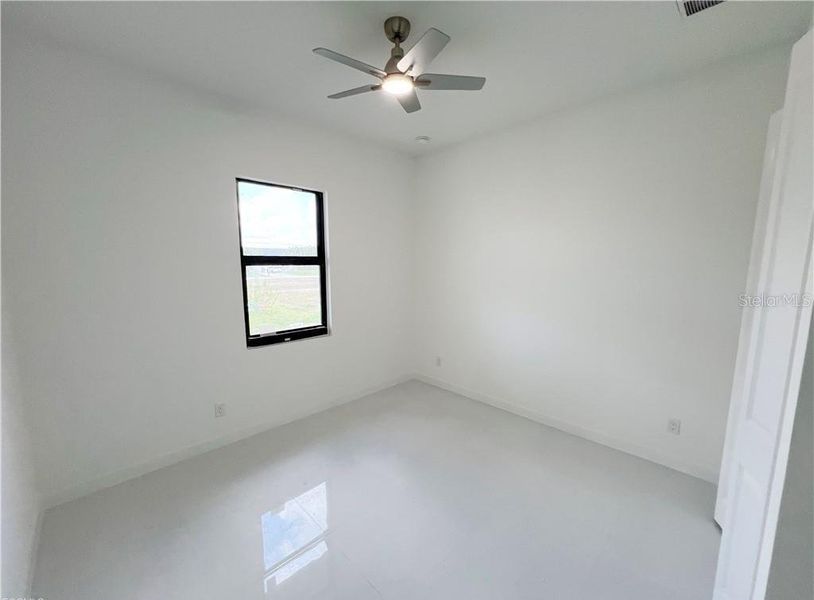 Spacious, unfurnished interior of a new home in , Cape Coral (Image 25).
