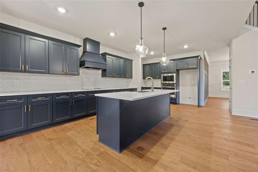 Furnished interior view inside a new home in Steeplechase, Hoschton (Image 11).