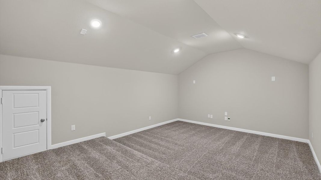 Representative unfurnished interior of a home built from the Valley Spring by D.R. Horton in Lakeview Pointe, Midlothian (Image 27).