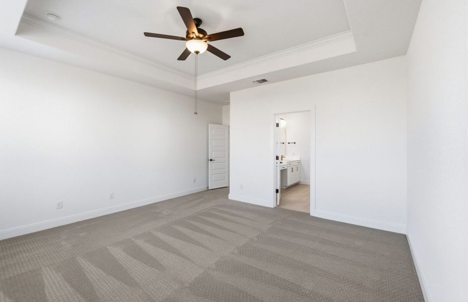 Spacious, unfurnished interior of a new home in Santa Rita Ranch, Liberty Hill (Image 33).