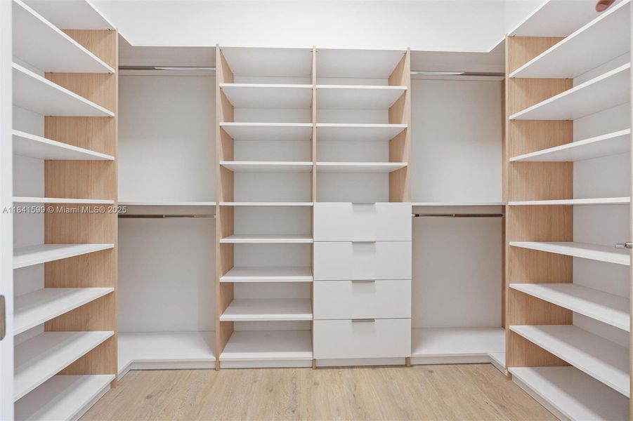 Image 48 of a home in .