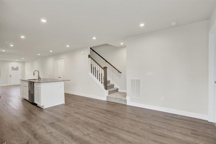 Spacious, unfurnished interior of a new home in Cobblestone at East Argent, Hardeeville (Image 15).