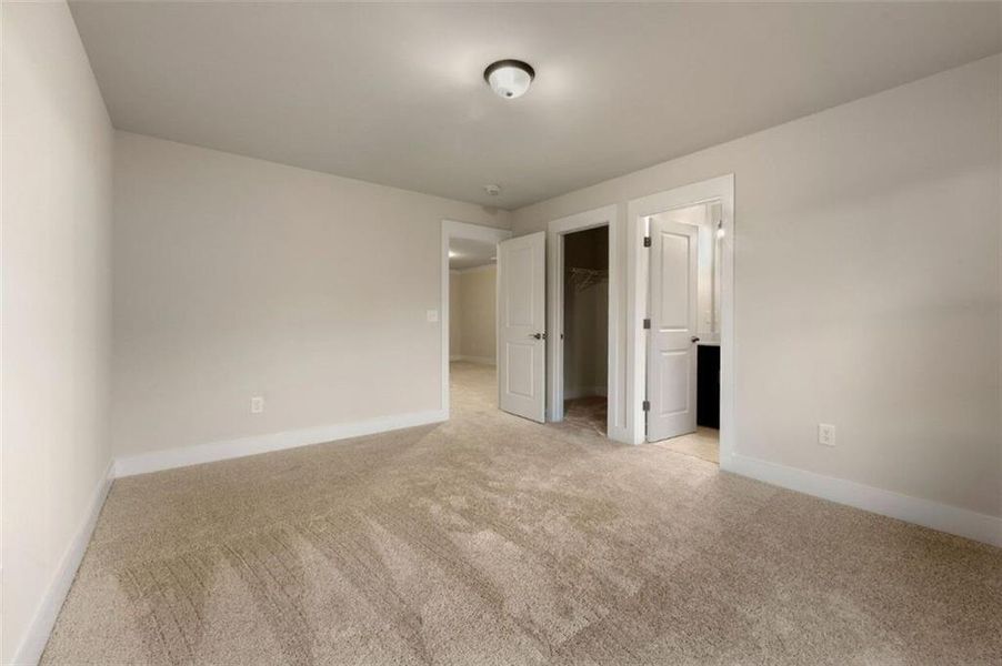 Spacious, unfurnished interior of a new home in Steeplechase, Hoschton (Image 33).
