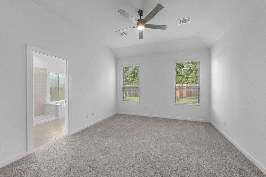 Spacious, unfurnished interior of a new home in Cypresswood Landing, Humble (Image 15).