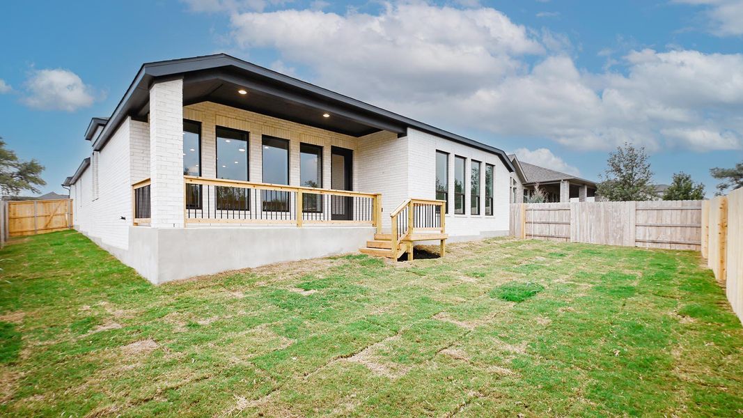 Exterior details and patio area of a home in La Cima 60', San Marcos (Image 3). Exterior details and patio area of a home in La Cima 60', San Marcos (Image 3).