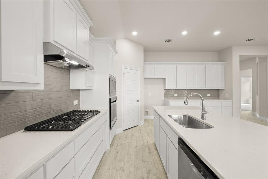 1101 Foxtail- Kitchen-3