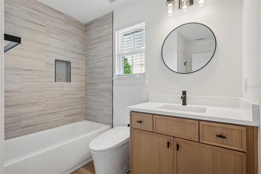Furnished interior view inside a new home in , Orlando (Image 5).