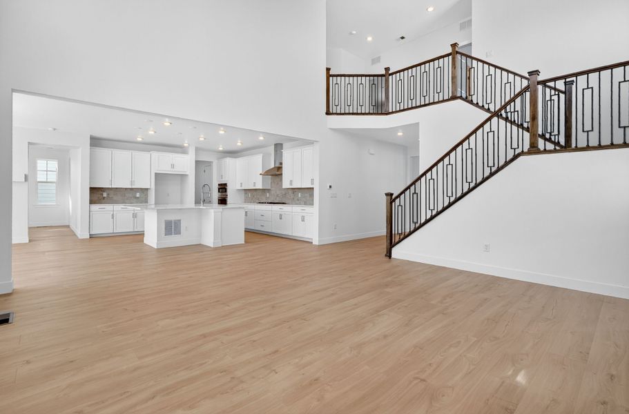 Spacious, unfurnished interior of a new home in Macanta, Castle Rock (Image 12).