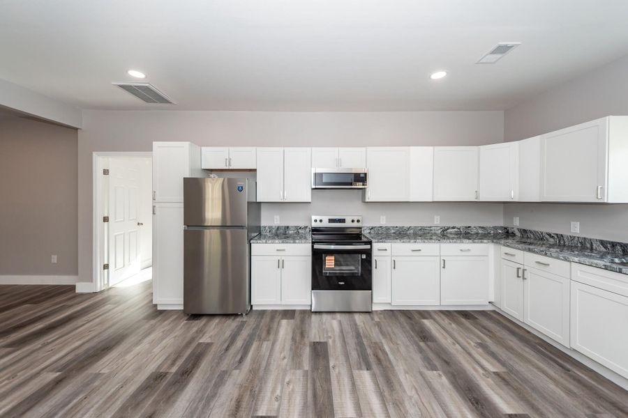 Furnished interior view inside a new home in , Goose Creek (Image 10).