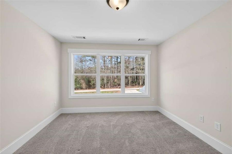 Spacious, unfurnished interior of a new home in , Comer (Image 25).