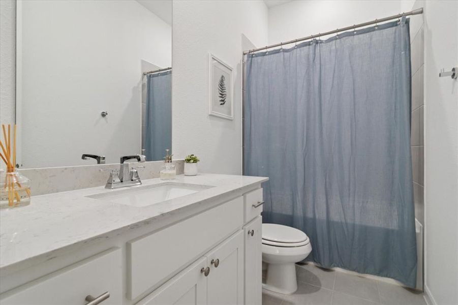 Furnished interior view inside a new home in Painted Tree - South, McKinney (Image 31). Furnished interior view inside a new home in Painted Tree - South, McKinney (Image 31).