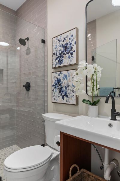 Furnished interior view inside a new home in , Charleston (Image 53).